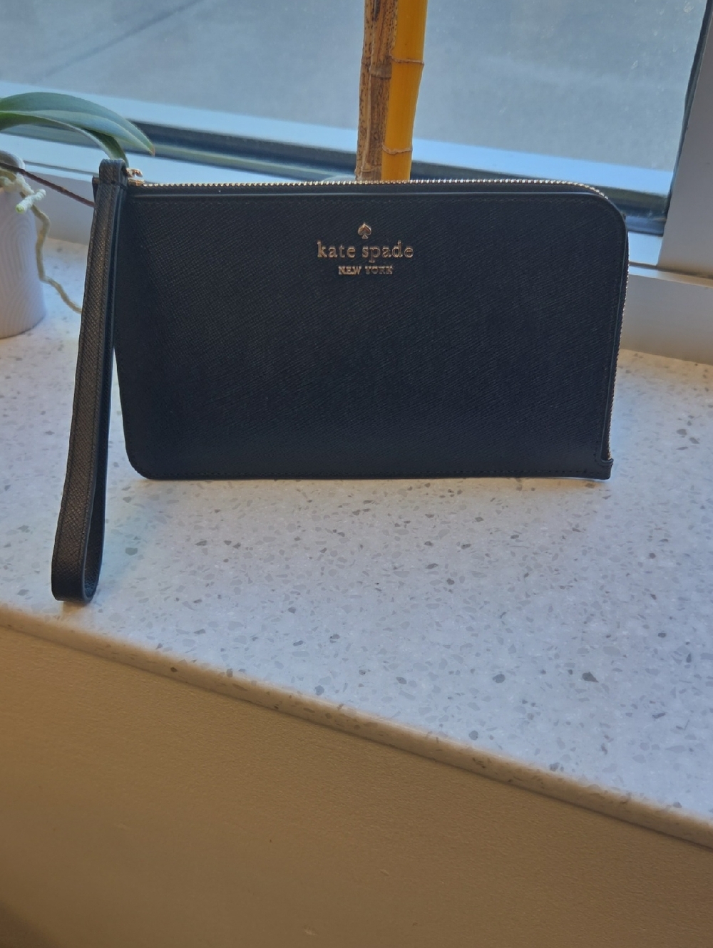 Kate Spade Lucy Wristlet